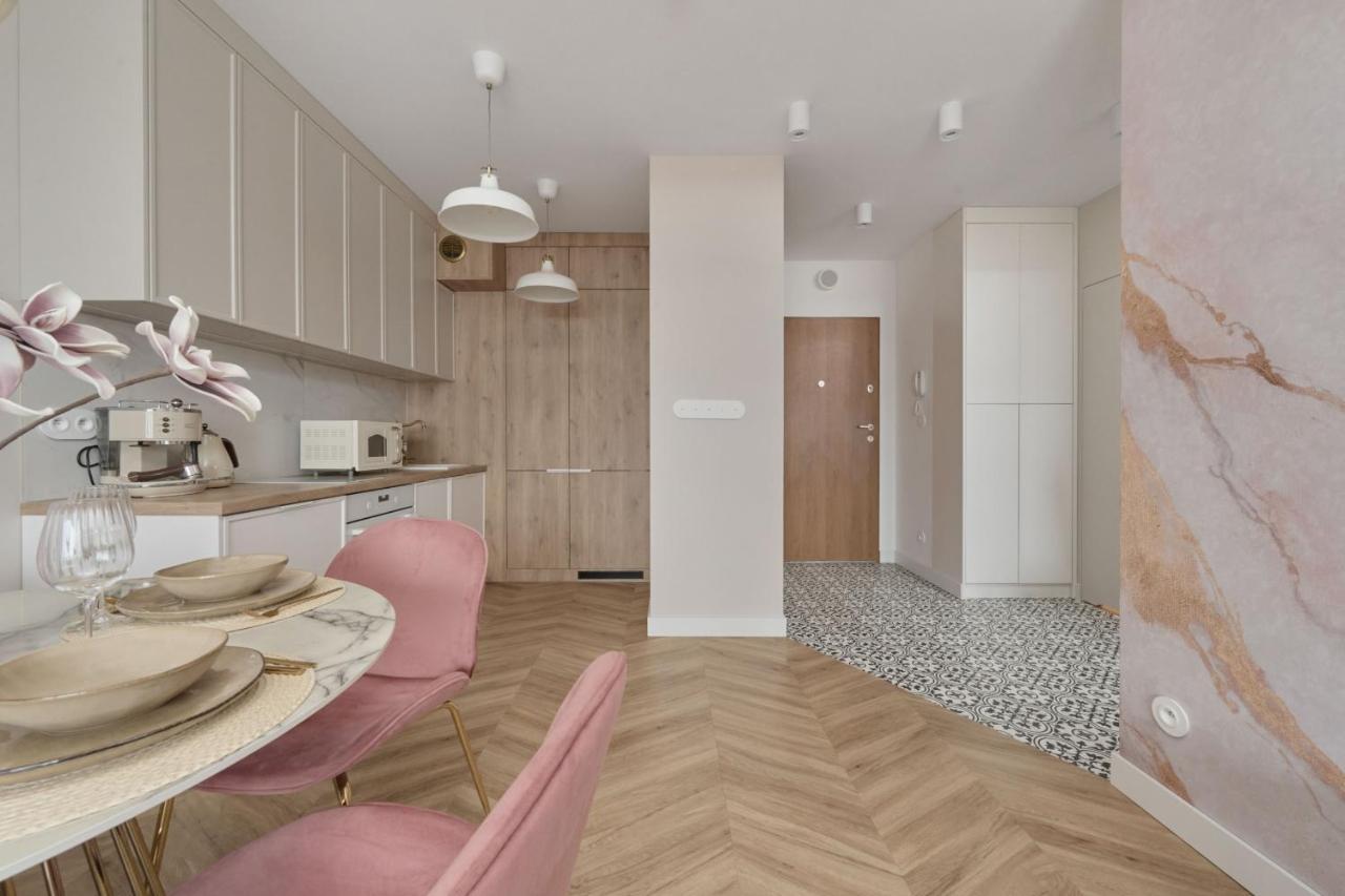 Elegant Apartment With Balcony Krakowska Wroclaw By Renters Prestige Zewnętrze zdjęcie